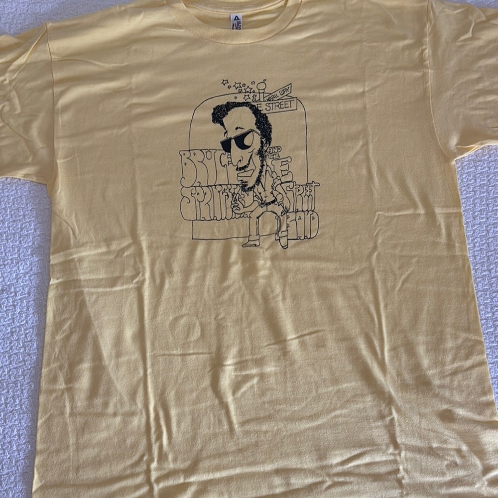 Very Cool 1973 Era BRUCE SPRINGSTEEN & THE E STREET BAND Yellow Shirt Rare Find🎸